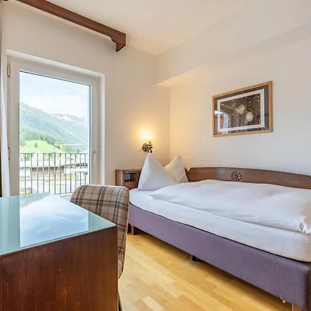Hotel Dischma-2