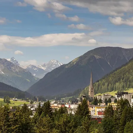 Hilton Garden Inn Davos-2