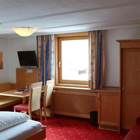 Hotel Alpina-3
