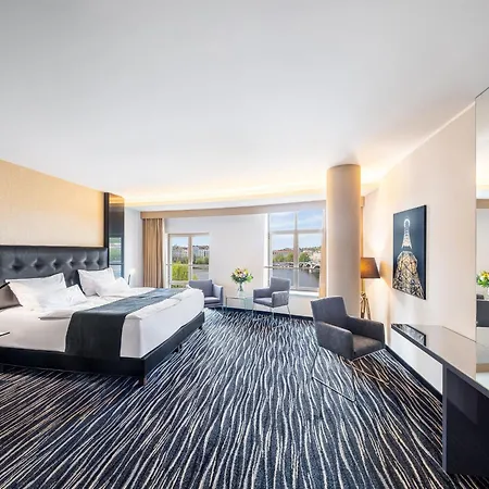 Dancing House Hotel - Tancici Dum-3