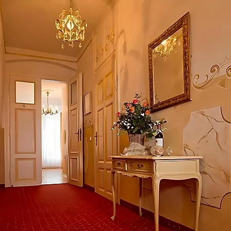 Hotel Italia Altstadthaus-3