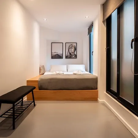 Melo Athens-3