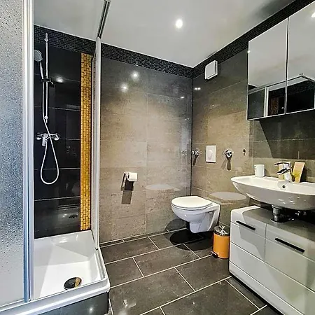 Check-Inn Hotels - Essen-2