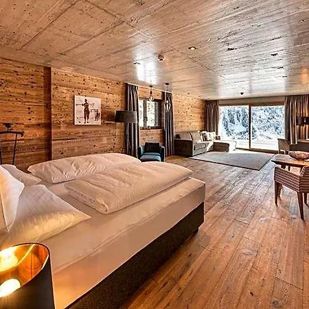 Skilodge Oberlech-3