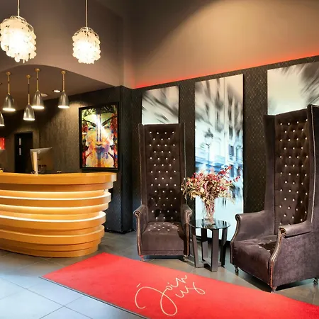 Leonardo Hotel Barcelona Las Ramblas-3