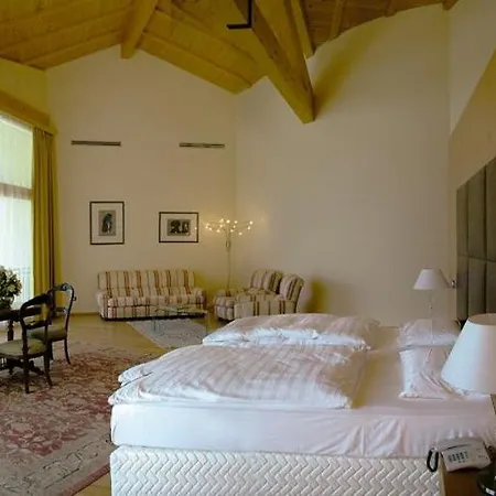 Hotel Maximilian-3