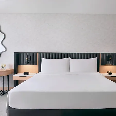 Crowne Plaza Dubai Deira By Ihg-2