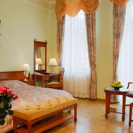 Bristol Kralovska Vila-3