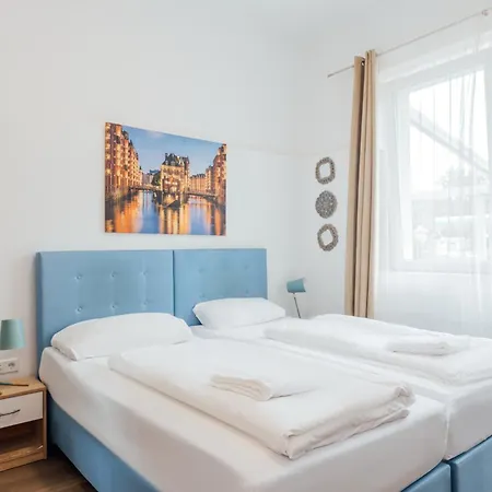 Hotel Hanseat Hamburg - Free Parking-3