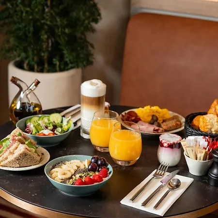 Ac Hotel Paris Porte Maillot By Marriott-2