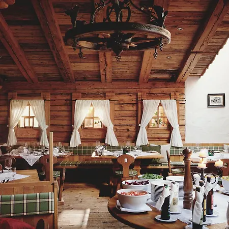 Burg Hotel Oberlech-3