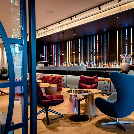 Motel One Amsterdam-3