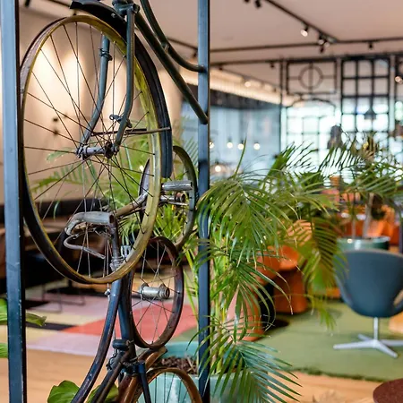 Motel One Amsterdam-2