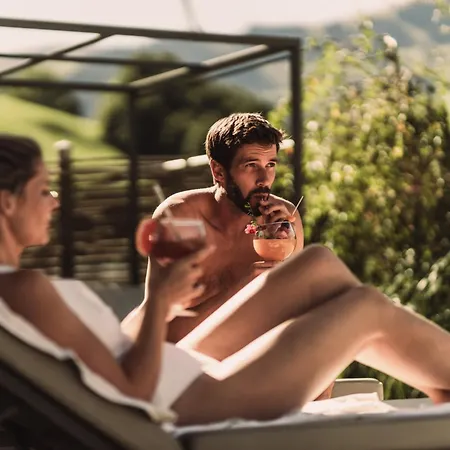 Wellness und Brunch Hotel MorgenZeit beheizter Naturteich Genuss Frühstück bis 13 Uhr Hochkönig Sommercard-2