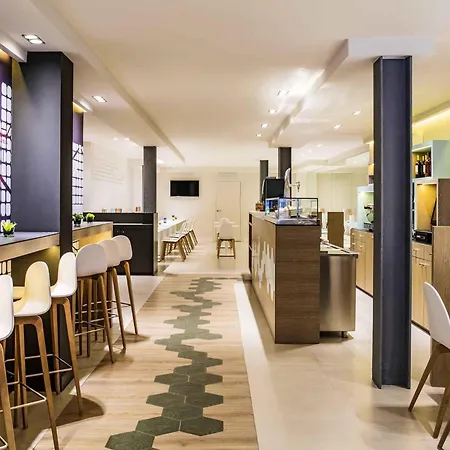 Ibis Styles Barcelona Centre-3