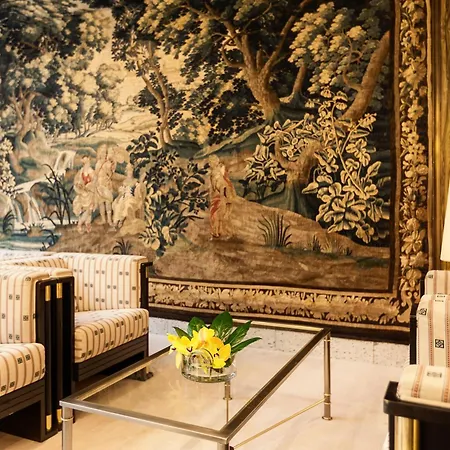 Best Western Premier Grand Hotel Russischer Hof-2