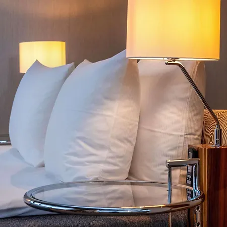 Mövenpick Hotel Hamburg-2