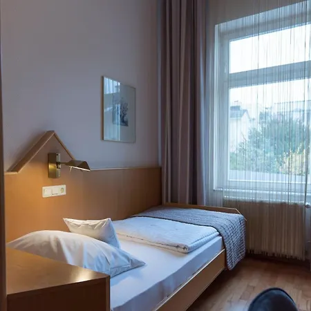 Komfort Hotel Am Kurpark-2