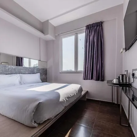 Ibis Budget Singapore Vanda-3