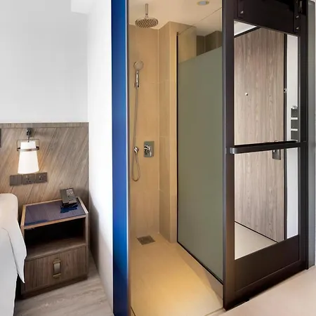 Travelodge Harbourfront Singapore-3