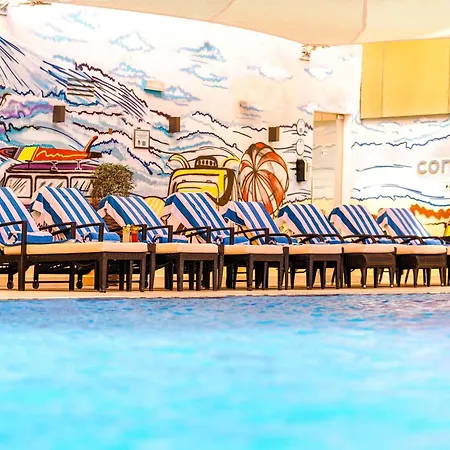 Mercure Dubai Barsha Heights Hotel Suites And Apartments-3