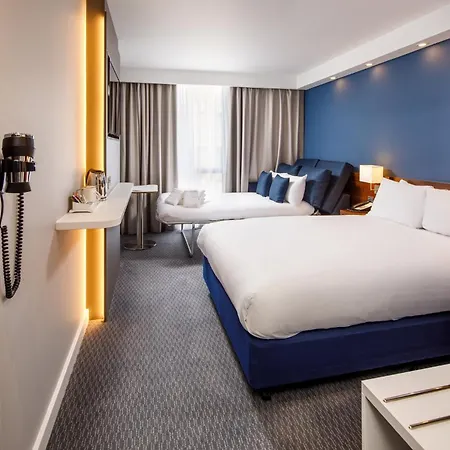 Holiday Inn Express London - Excel By Ihg-3