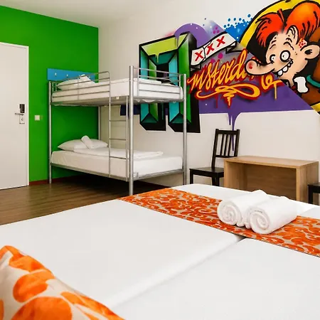 Amsterdam Teleport Hotel - Free Parking-3