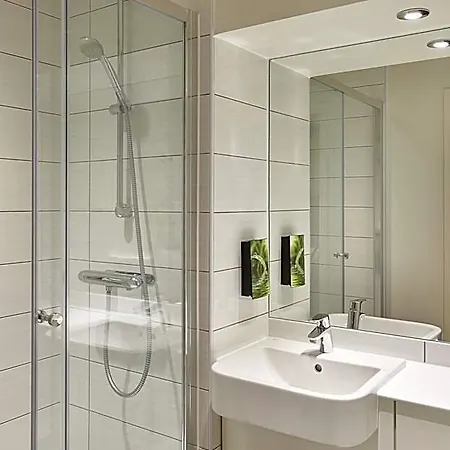 Premier Inn London Paddington-3