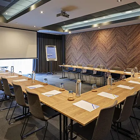 Novotel Edinburgh Park-3