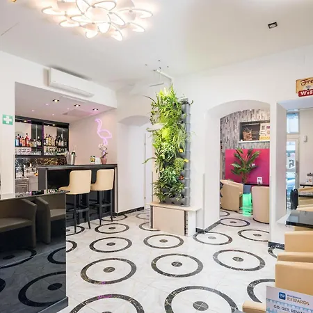 Best Western Plus Celebrity Suites-3