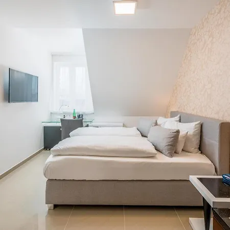 Best Western Plus Celebrity Suites-2