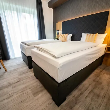 b-vier Hotel Bad Driburg-2