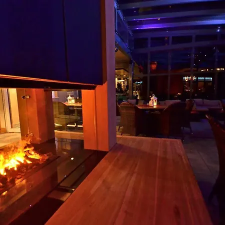 G.H. Knoll "Proellhofer" Cafe Bar Hills-2
