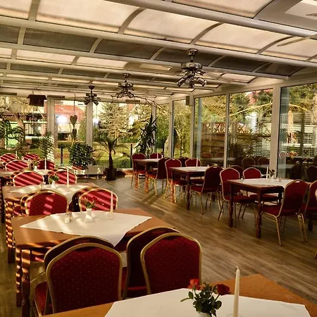 Hotel am Stadtwald-3