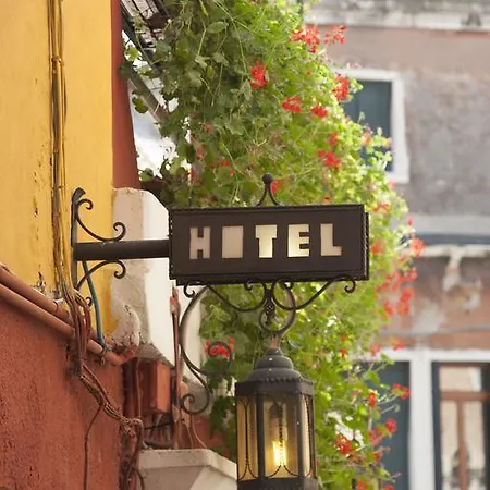 Hotel Dalla Mora-2