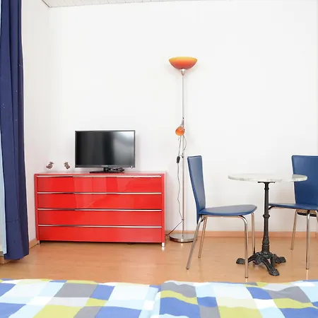 Guesthouse Casa Esperanza Basel-3