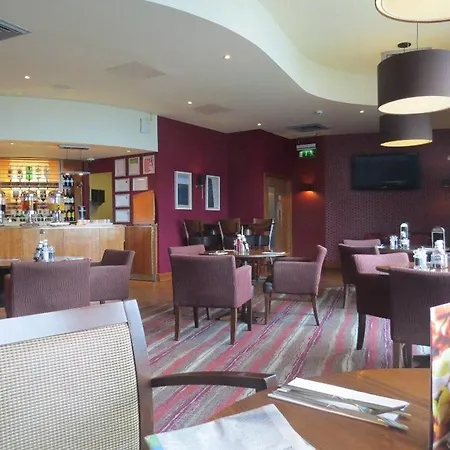 Premier Inn London Wimbledon South-3