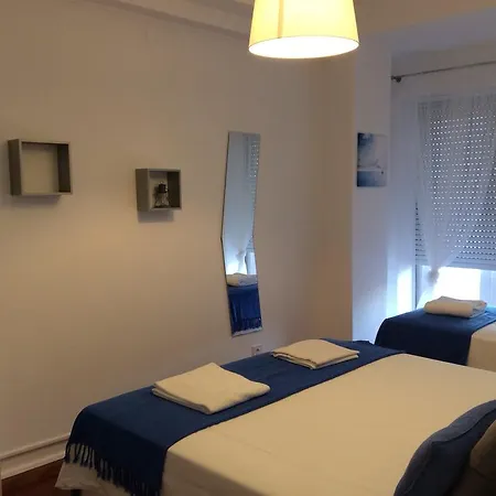 4U Lisbon IV Guesthouse Airport-2