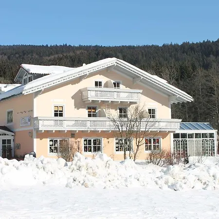 Landgasthof Hotel Zum Hirschenstein, Pension Garni-3