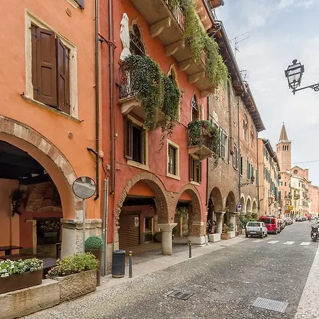Vecchia Verona Rooms & Apartments-3