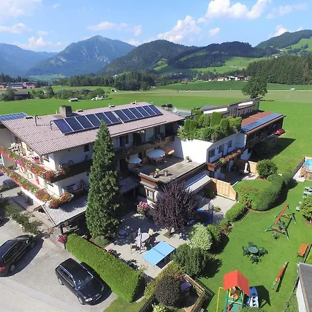 Angerer Alpine Suiten und Familienappartements Tirol-3