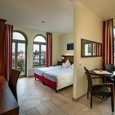 Waldhotel-3