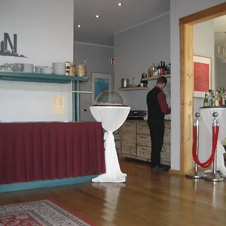 Hotel Ambassador-Berlin Gruenau-3