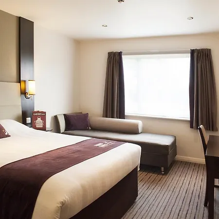 Premier Inn London Clapham-2