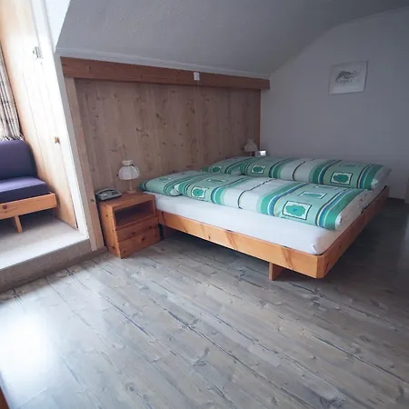 Hotel Hold-2