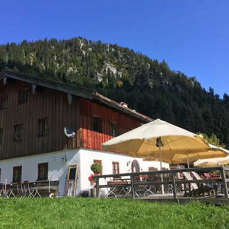 Berggasthof Butzn Wirt-3