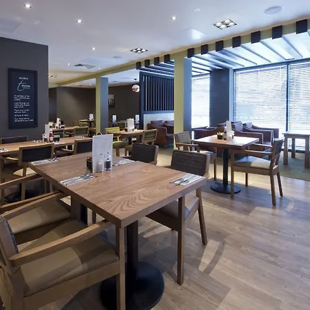 Premier Inn London Tottenham Hale-3