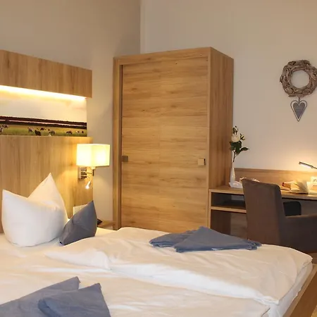 Ferien- und Wellnesshotel Waldfrieden-3