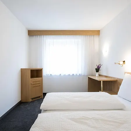 Mondschein Rooms-3