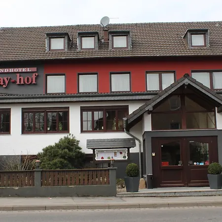 May-Hof-2